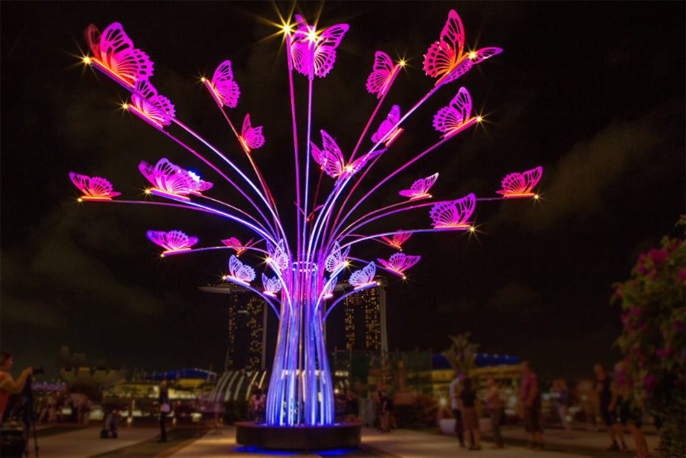 Glowing Sculptures: The Future of Modern Park Lighting & Decor