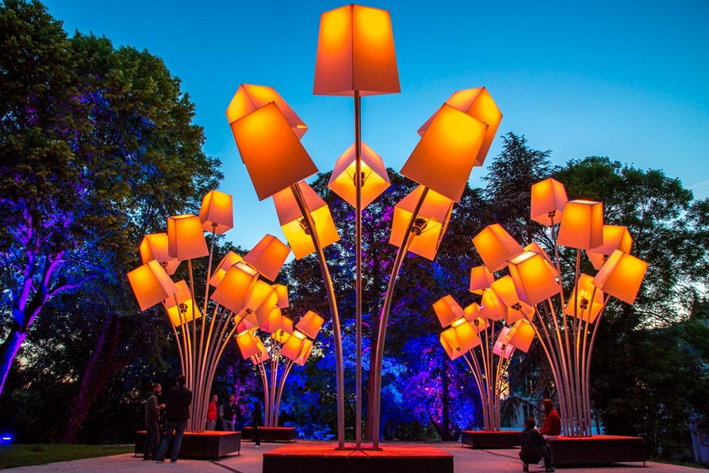 Brighten Your Urban Escape: The Best Decorative Garden Lights for Balconies & Rooftop Gardens